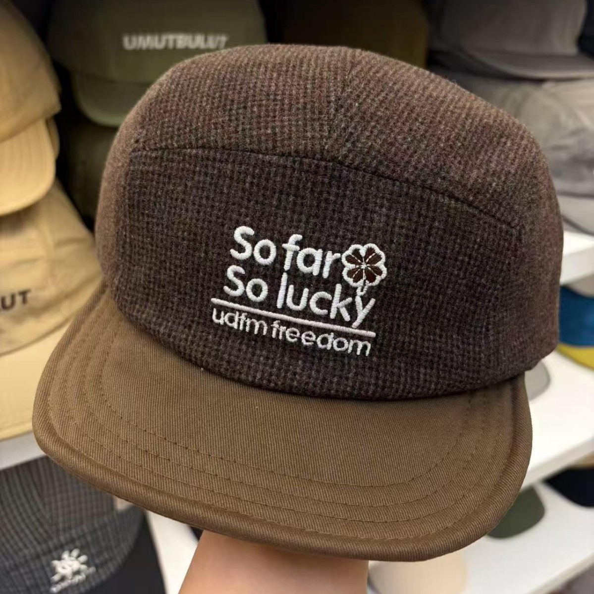 秋冬用野球帽 レター刺繍 ツイード コーデュロイ ブリムハッ - Corduroy Cap 5 Panel のレビューと価格